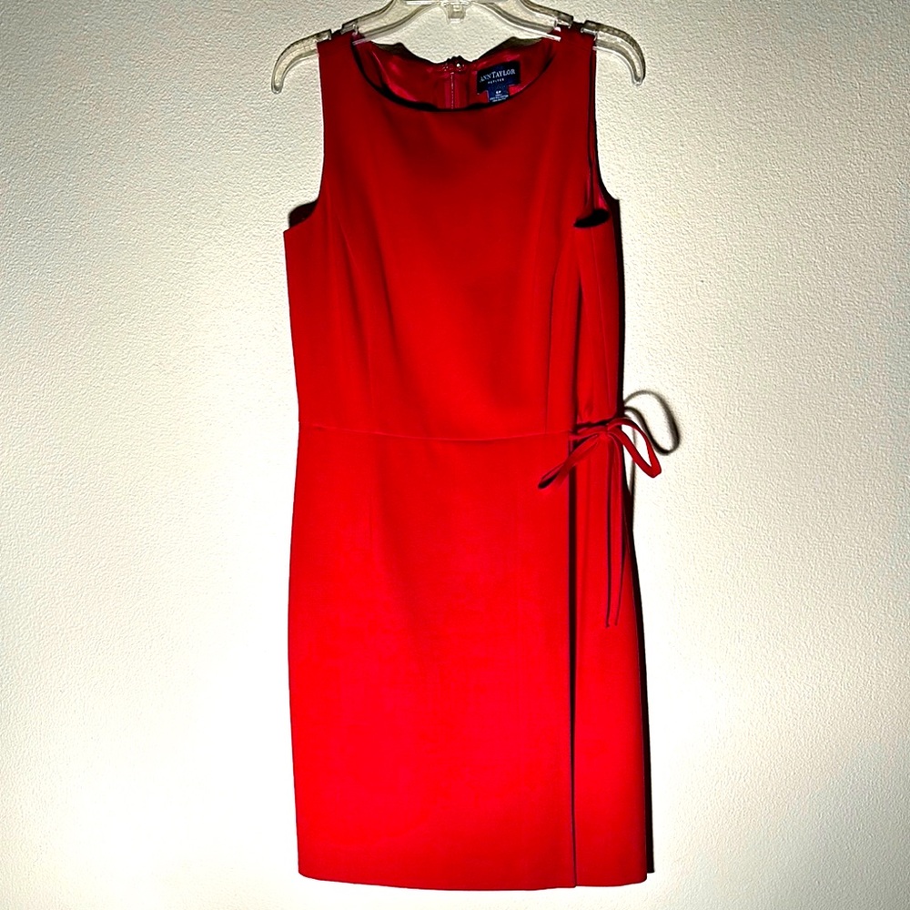 Ann Taylor comfortable Red Dress. Size 6P
